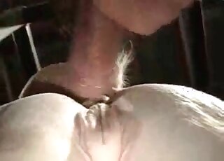 ممارسة الجنس العنيف والوحشي مع حصان من قبل رجل شرير مولع بالحيوانات